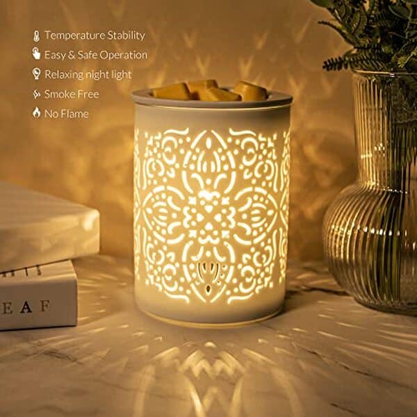 Découvrez notre test du brûleur de cire électrique Earnest Living : performance, design élégant et diffusion d'arôme exceptionnel pour une ambiance chaleureuse à la maison.