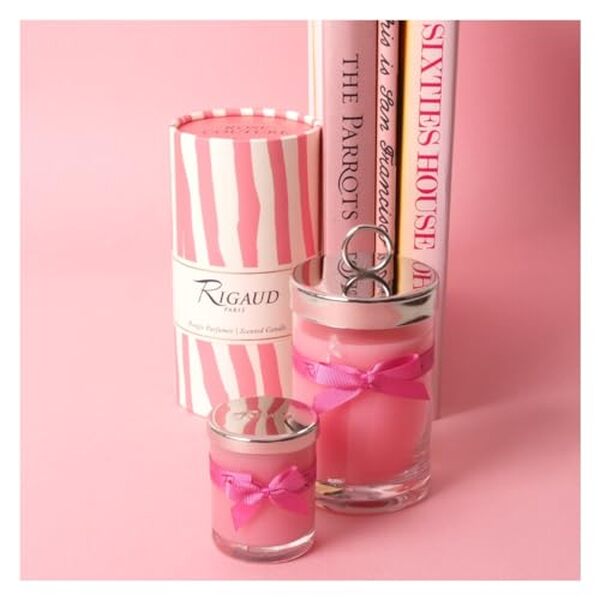 Découvrez notre avis complet sur la bougie grand modèle Rose Couture de Rigaud Paris : une fragrance délicate et élégante pour sublimer votre intérieur.