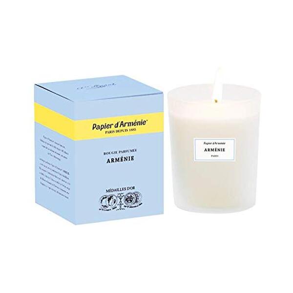Découvrez les bougies parfumées Papie d'Arménie et profitez de 50 heures de plaisir intense grâce à leurs fragrances uniques et raffinées. Vivez une expérience olfactive exceptionnelle et passez à un autre niveau de relaxation.